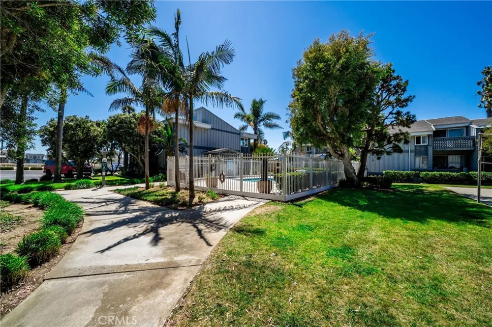 16932 Pacific Coast Highway #102 Huntington Beach, CA 92649