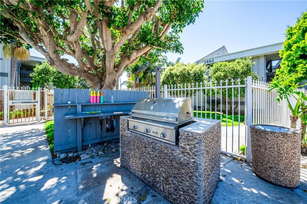 16932 Pacific Coast Highway #102 Huntington Beach, CA 92649
