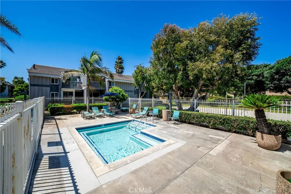 16932 Pacific Coast Highway #102 Huntington Beach, CA 92649