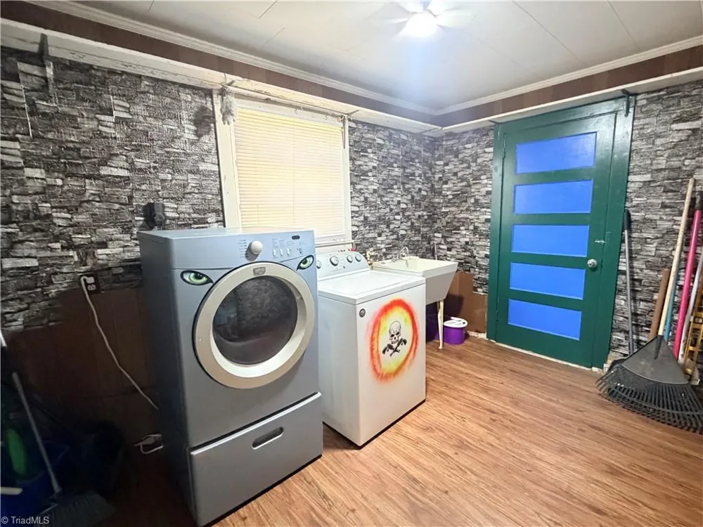 536 Main Street Jonesville, NC 28642