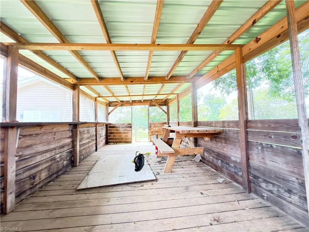 536 Main Street Jonesville, NC 28642
