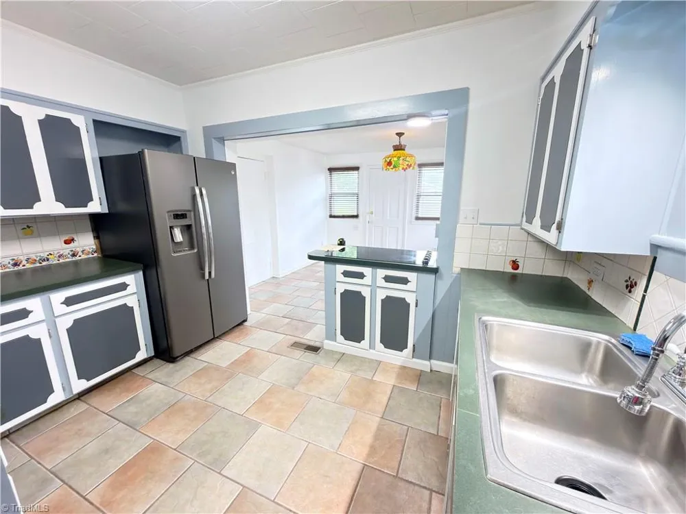 536 Main Street Jonesville, NC 28642