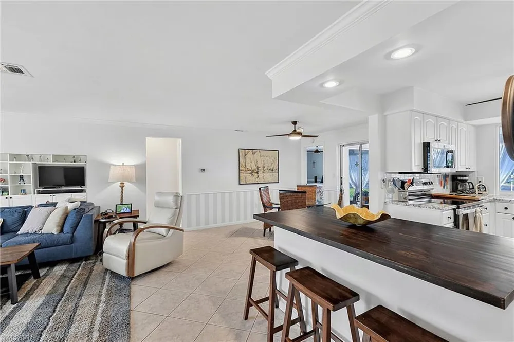 4529 SE 1st Avenue Cape Coral, FL 33904
