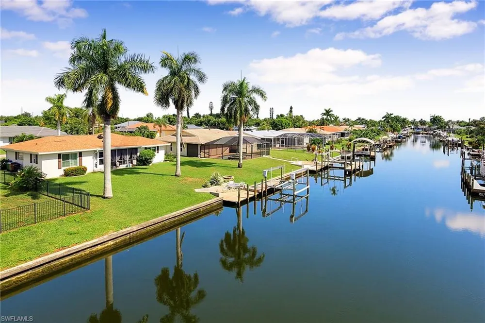 4529 SE 1st Avenue Cape Coral, FL 33904