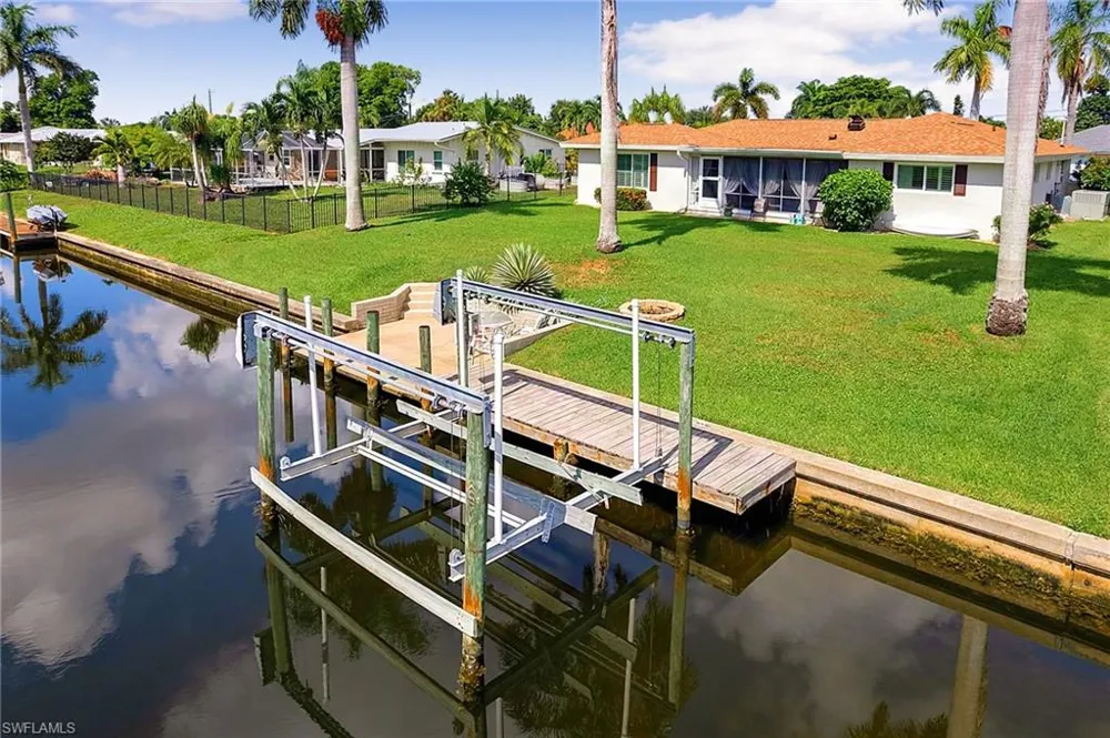 4529 SE 1st Avenue Cape Coral, FL 33904