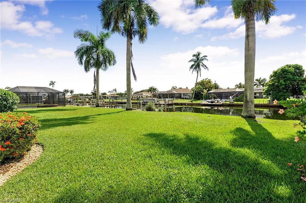 4529 SE 1st Avenue Cape Coral, FL 33904