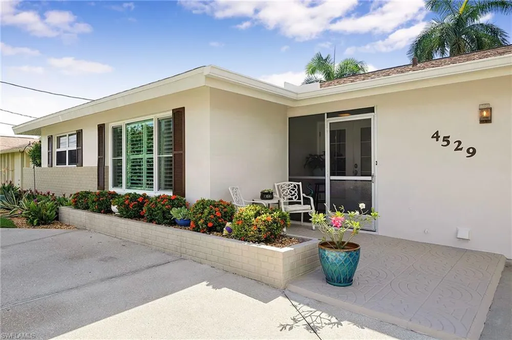 4529 SE 1st Avenue Cape Coral, FL 33904
