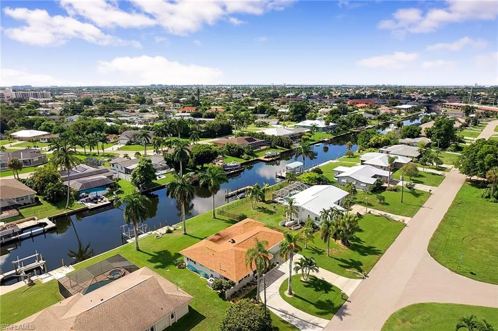 4529 SE 1st Avenue Cape Coral, FL 33904