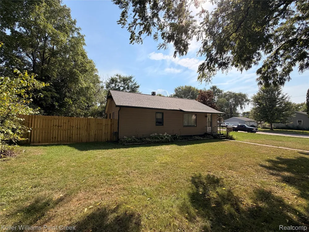 413 Turrill Avenue Lapeer City, MI 48446