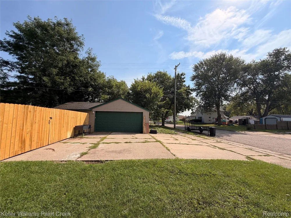 413 Turrill Avenue Lapeer City, MI 48446