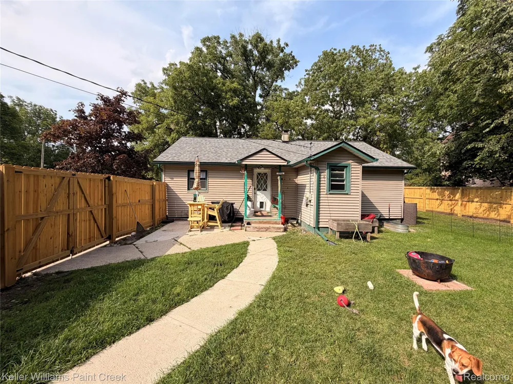 413 Turrill Avenue Lapeer City, MI 48446