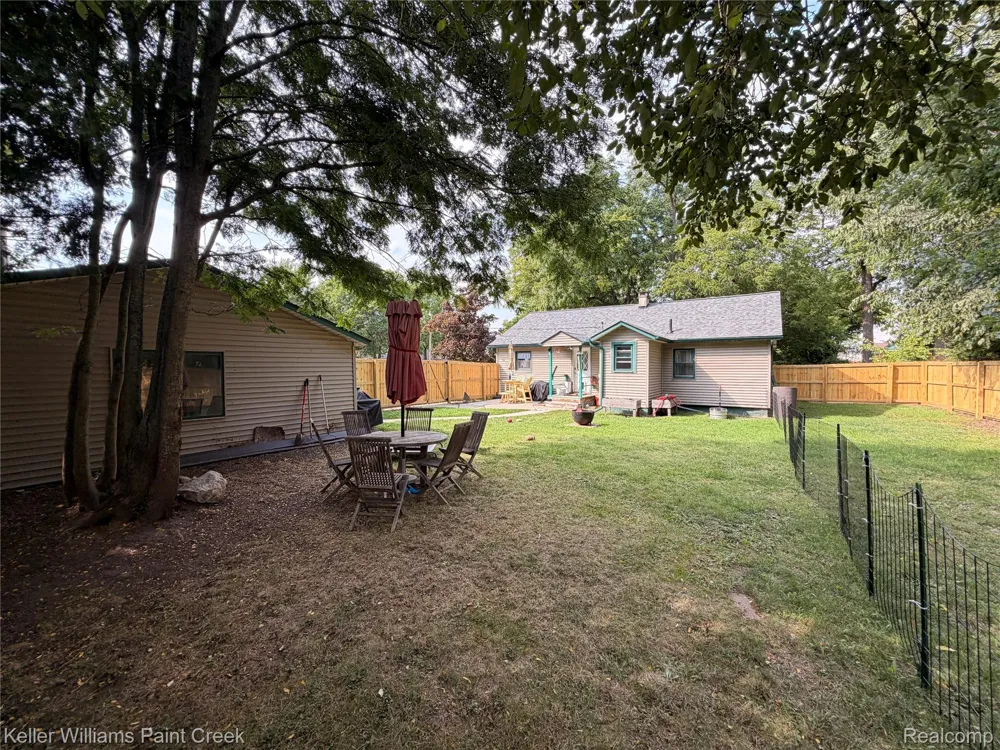 413 Turrill Avenue Lapeer City, MI 48446