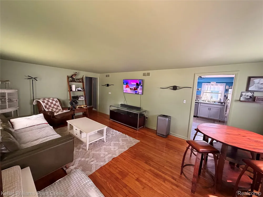413 Turrill Avenue Lapeer City, MI 48446