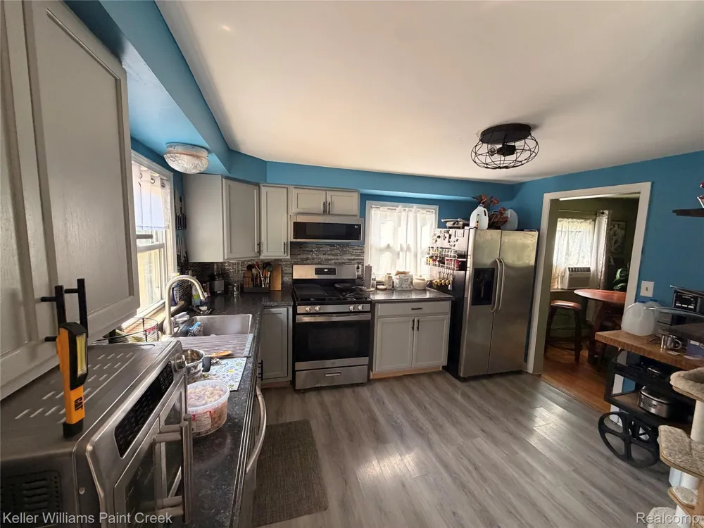 413 Turrill Avenue Lapeer City, MI 48446