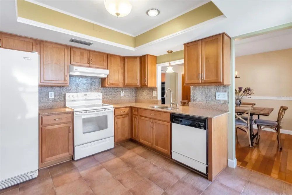 1850 BRYAN AVENUE Winter Park, FL 32789
