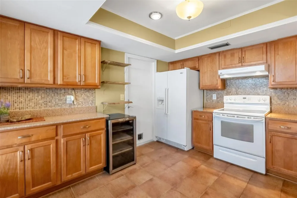 1850 BRYAN AVENUE Winter Park, FL 32789