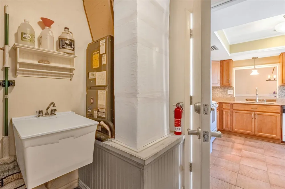 1850 BRYAN AVENUE Winter Park, FL 32789