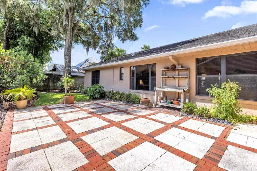 1850 BRYAN AVENUE Winter Park, FL 32789