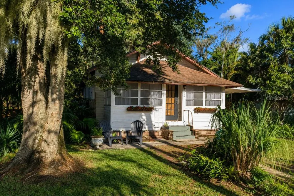 7427 CHAPEL AVENUE New Port Richey, FL 34652