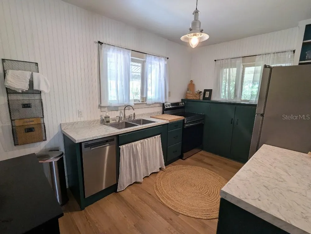 7427 CHAPEL AVENUE New Port Richey, FL 34652