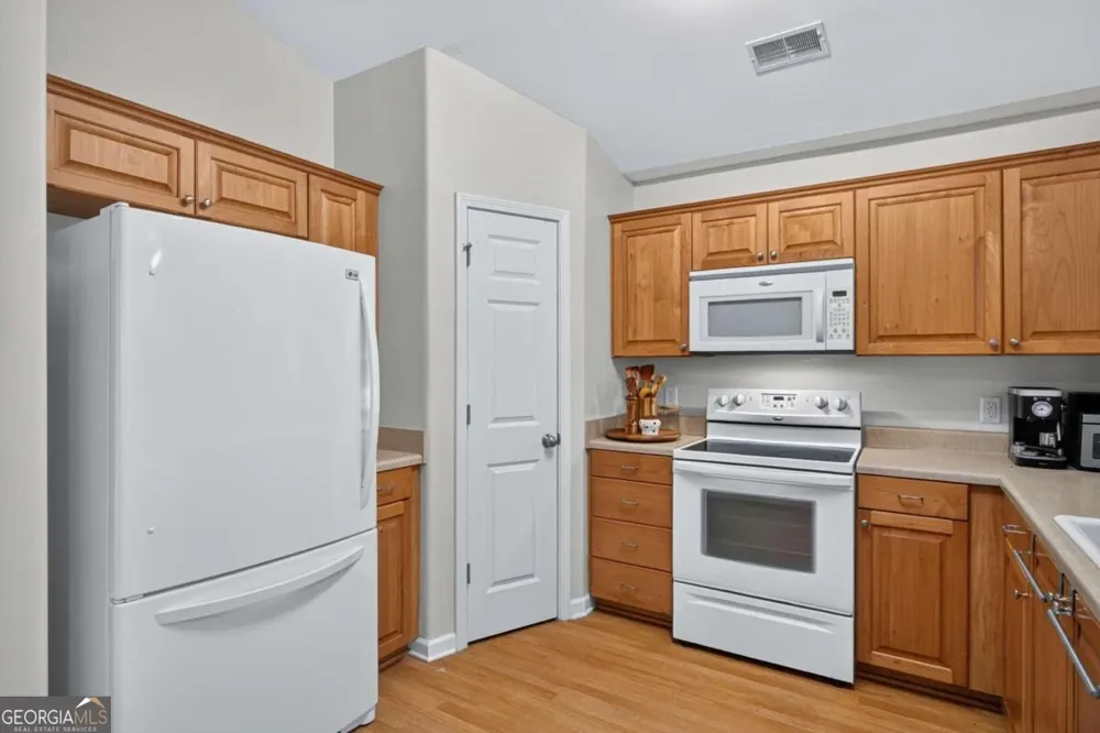 137 Spring Lakes DR Savannah, GA 31407