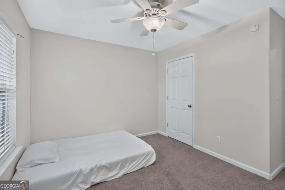 137 Spring Lakes DR Savannah, GA 31407