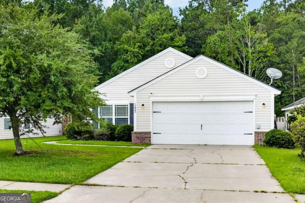 137 Spring Lakes DR Savannah, GA 31407