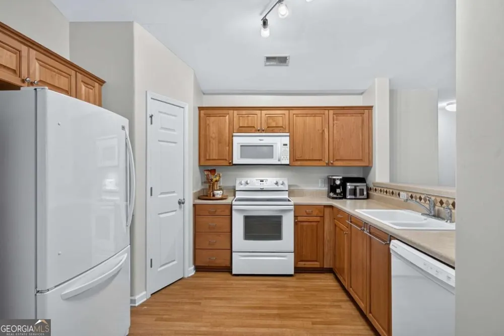 137 Spring Lakes DR Savannah, GA 31407