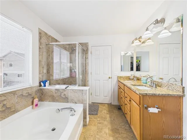 5560 Lewiston Street Denver, CO 80239
