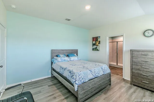 237 MIDDLE GREEN LOOP Floresville, TX 78114