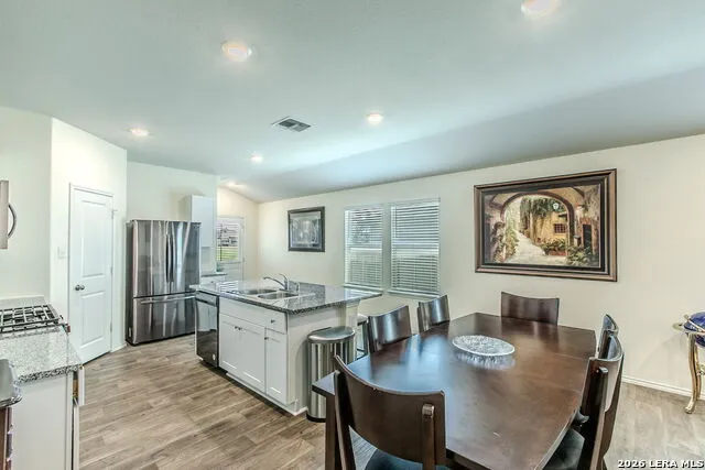 237 MIDDLE GREEN LOOP Floresville, TX 78114