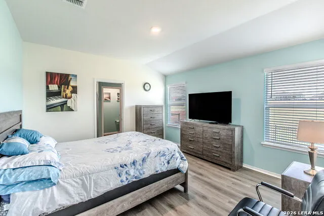 237 MIDDLE GREEN LOOP Floresville, TX 78114