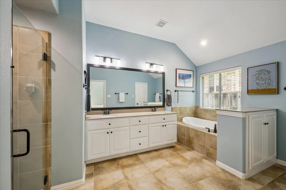 2 Woodmoor Place Magnolia, TX 77354