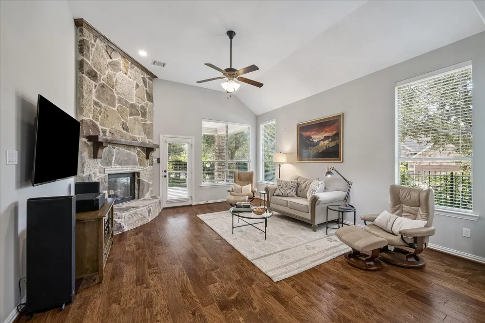 2 Woodmoor Place Magnolia, TX 77354