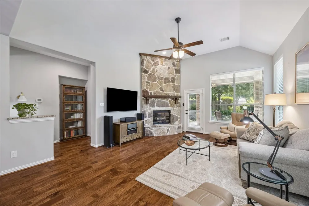 2 Woodmoor Place Magnolia, TX 77354