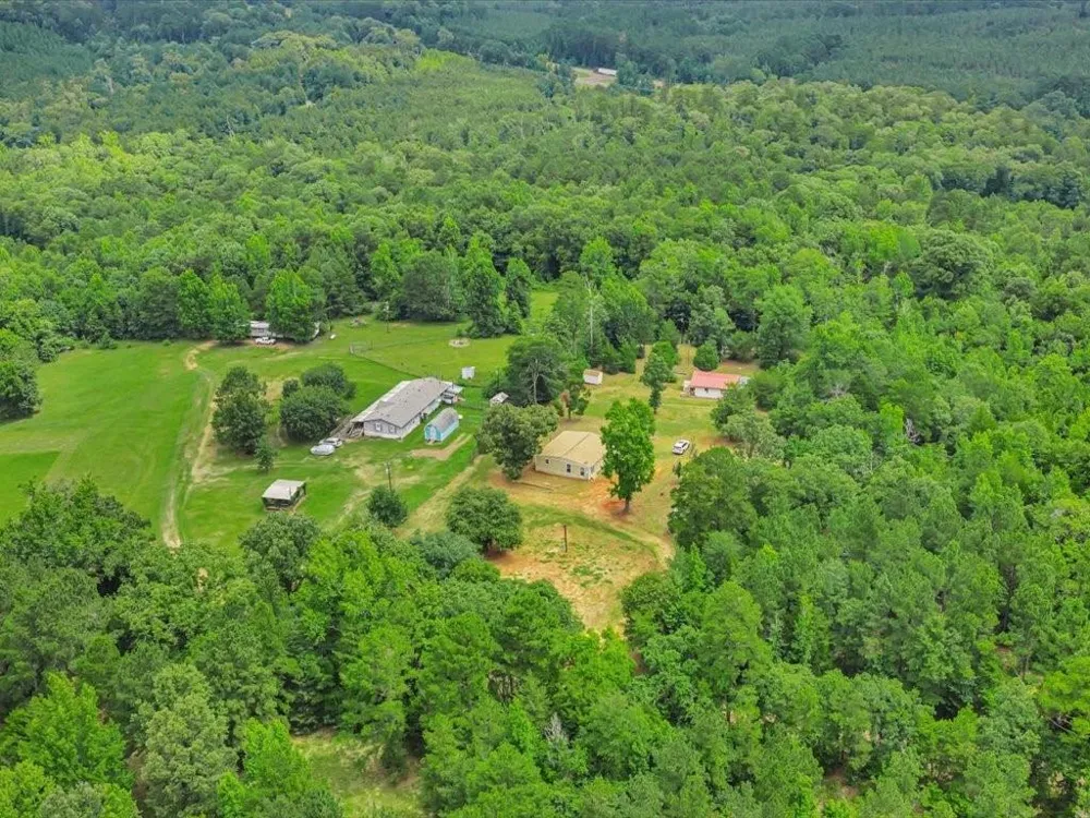 1949 County Road 2717 Alto, TX 75925