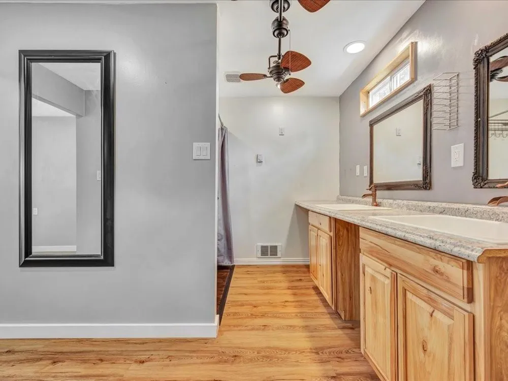 1949 County Road 2717 Alto, TX 75925
