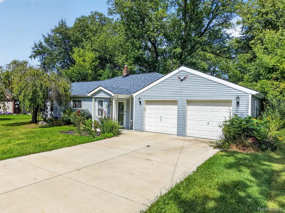 1832 Tamm Avenue Rochester Hills City, MI 48309