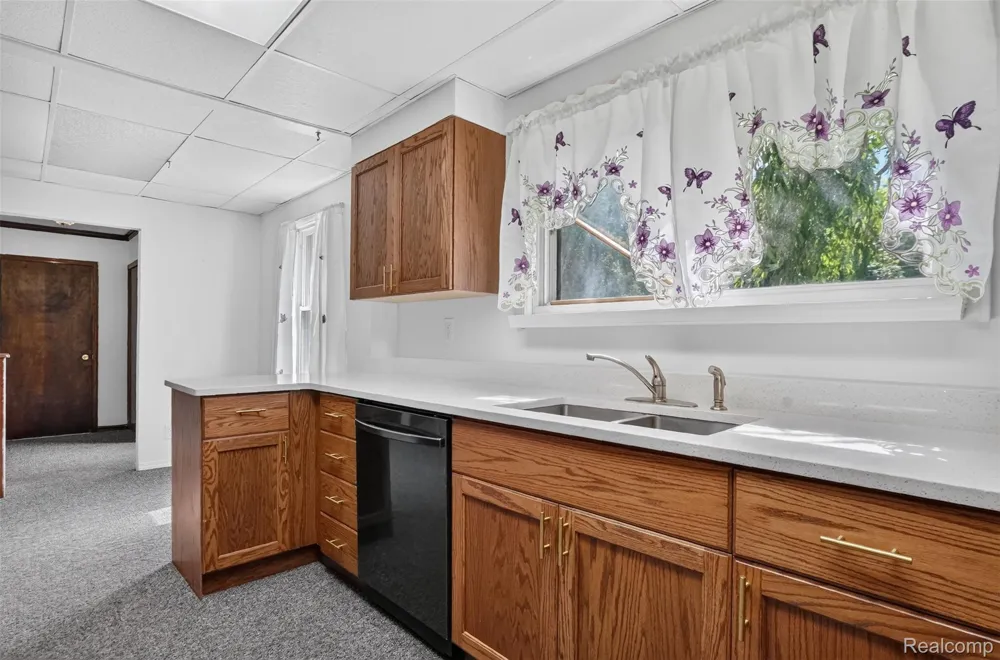 1832 Tamm Avenue Rochester Hills City, MI 48309