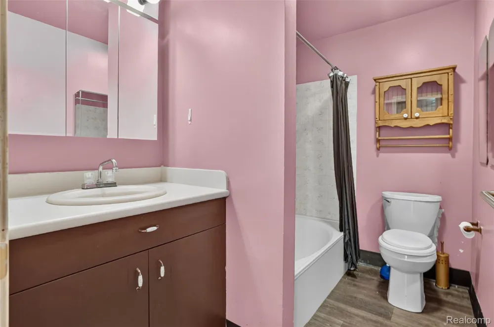1832 Tamm Avenue Rochester Hills City, MI 48309