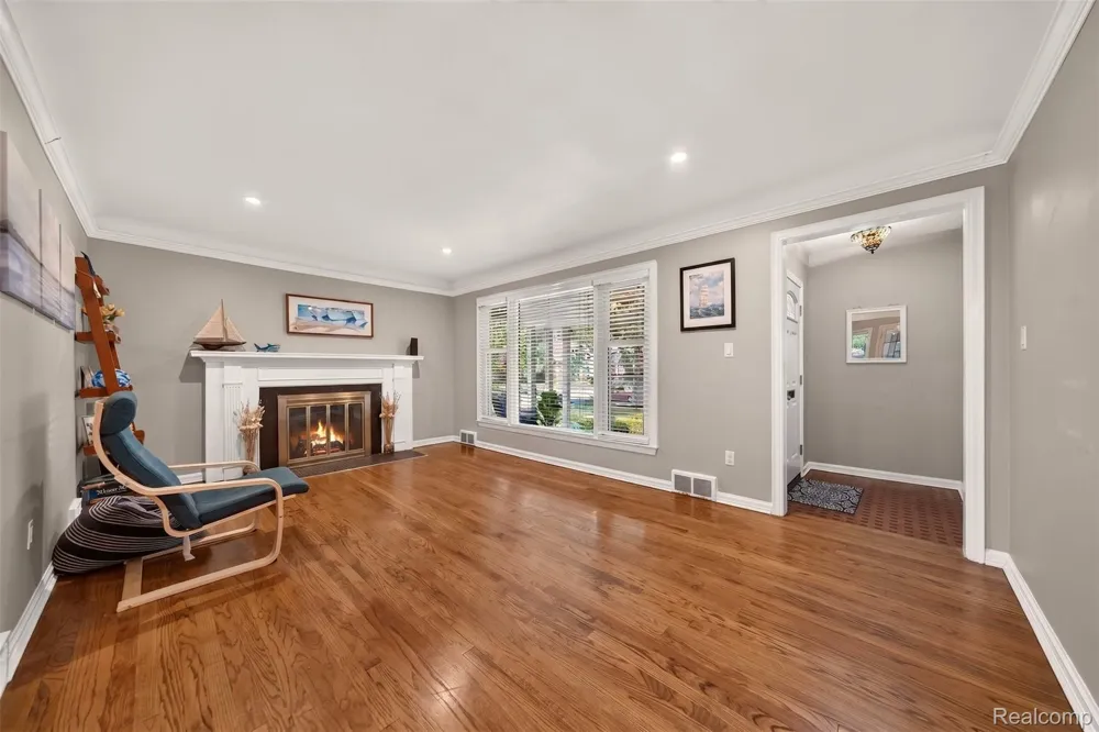2925 Bembridge Road Royal Oak City, MI 48073