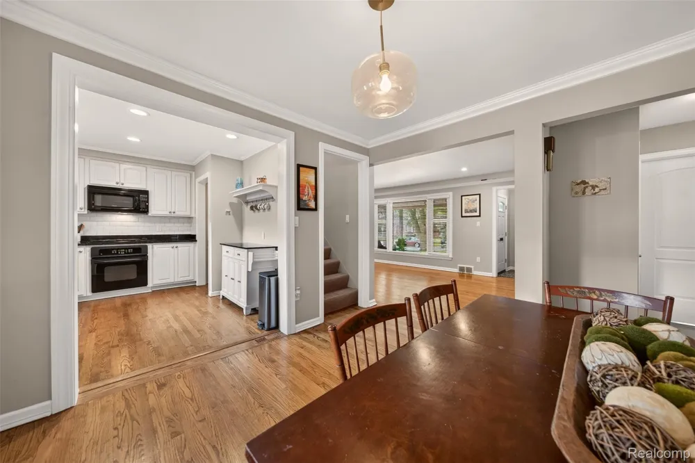 2925 Bembridge Road Royal Oak City, MI 48073