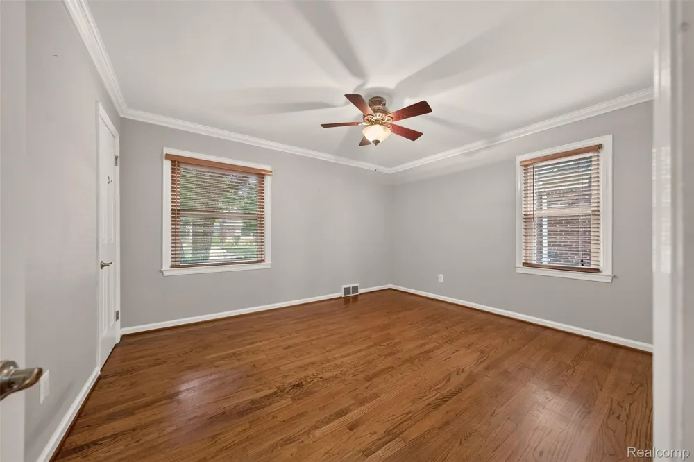 2925 Bembridge Road Royal Oak City, MI 48073