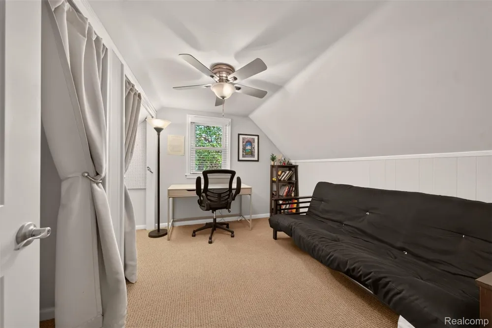 2925 Bembridge Road Royal Oak City, MI 48073