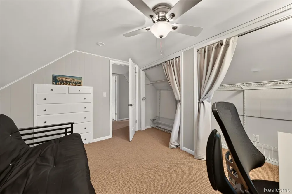 2925 Bembridge Road Royal Oak City, MI 48073