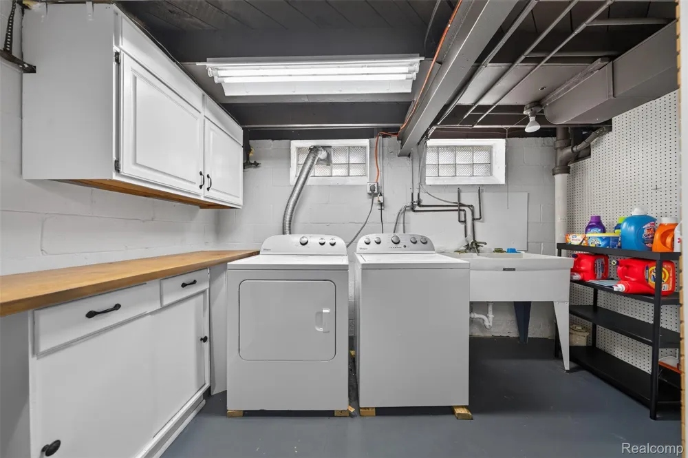 2925 Bembridge Road Royal Oak City, MI 48073