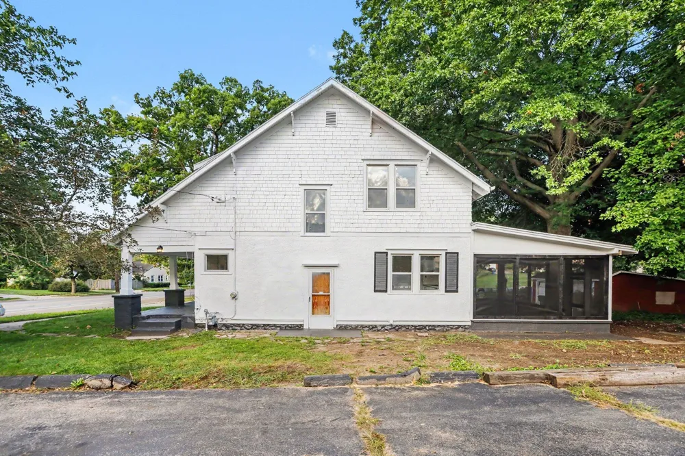 261 E Emmett Street Battle Creek City, MI 49017