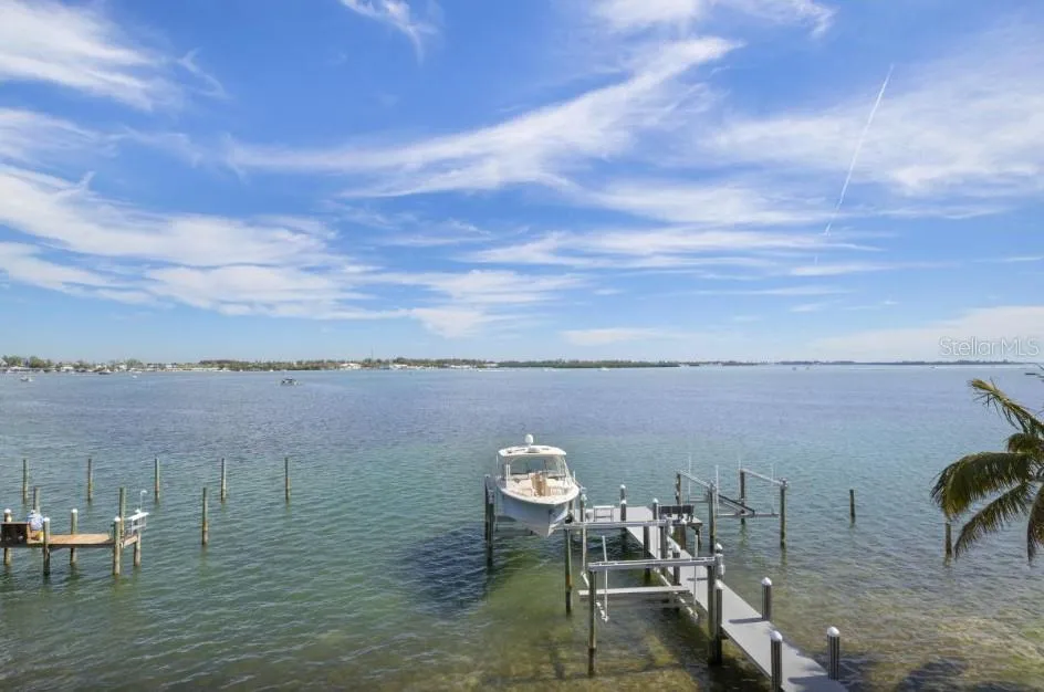 110 10TH STREET S Bradenton Beach, FL 34217