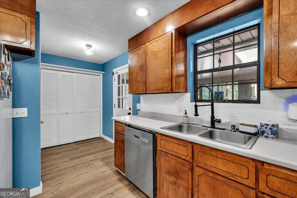 3826 Boy Scout RD Byron, GA 31008