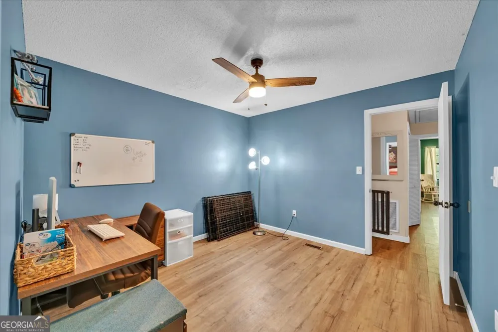 3826 Boy Scout RD Byron, GA 31008